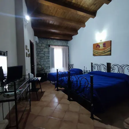 Affittacamere La Cartiera 3* Palazzo Adriano