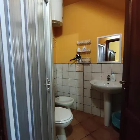 Affittacamere La Cartiera Гостевой дом